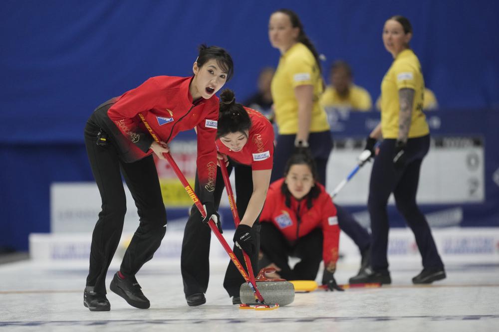 詹姆斯：衷心希望人们没有忘记罗斯，他是个不可思议的竞争者