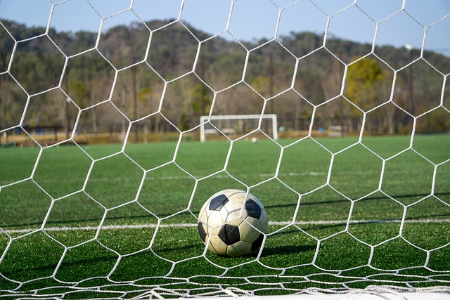 哈兰德赛后采访玩梗：保持谦逊；卡拉格、基恩做节目叫上我爸